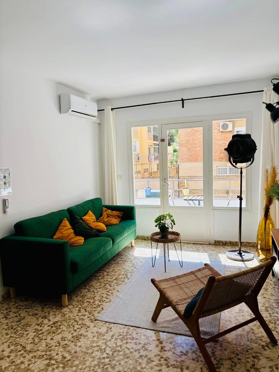 Living room, air conditioner