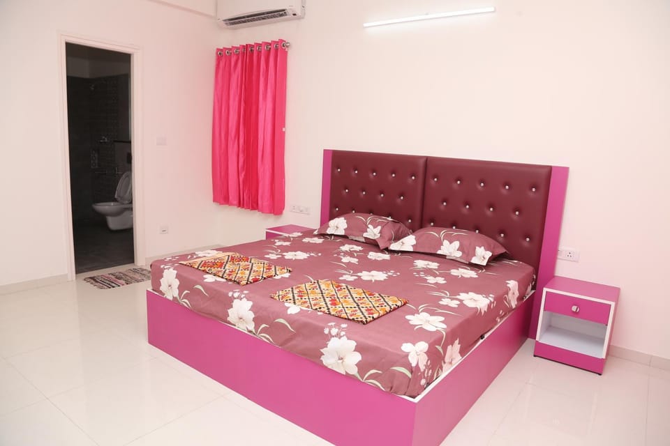 Bed, Photo of the whole room, Bedroom, air conditioner