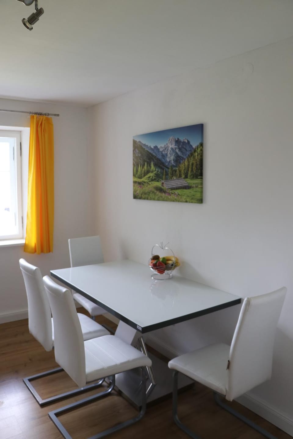 Dining area, kitchen