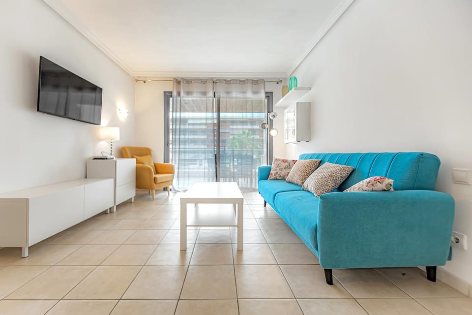 Cozy Holiday Home 2 Bed 2 Bath Balcon Los Gigantes Apartment in Acantilados de Los Gigantes