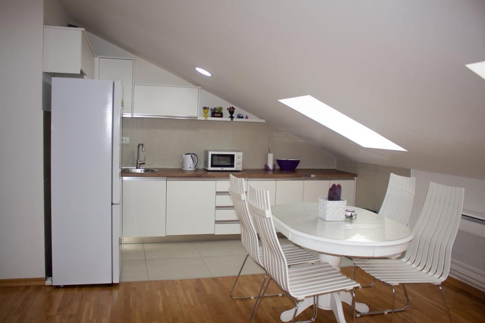 Dining area, minibar, kitchen