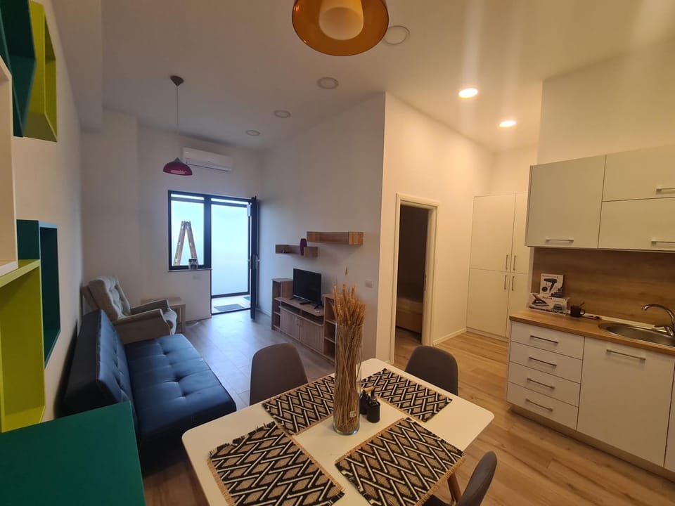 Kitchen or kitchenette, Living room, Seating area, Dining area, minibar, pet friendly, stove