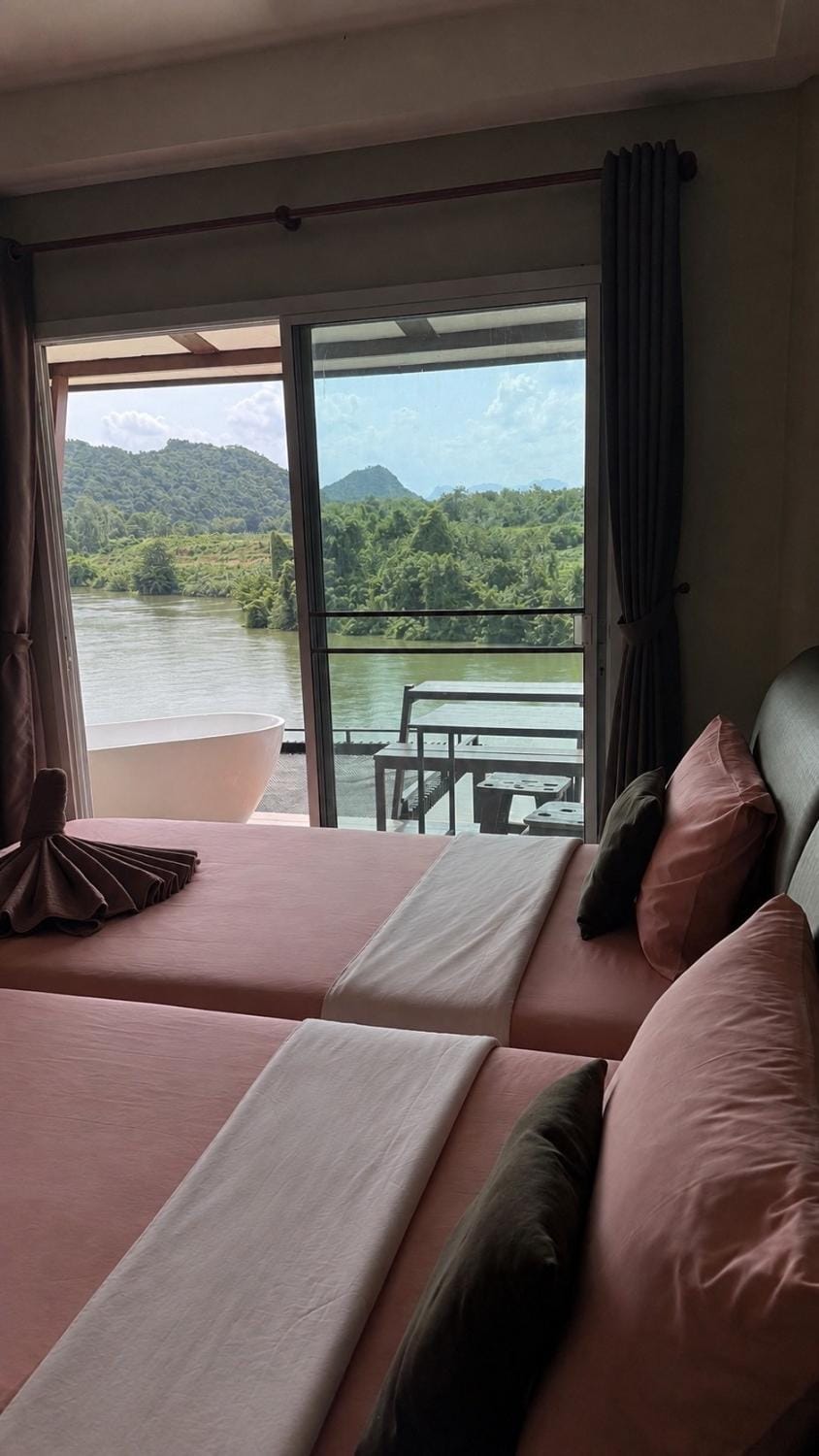 Kwainoy Riverpark Resort in Thailand