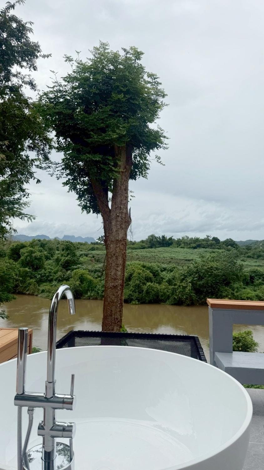 Kwainoy Riverpark Resort in Thailand