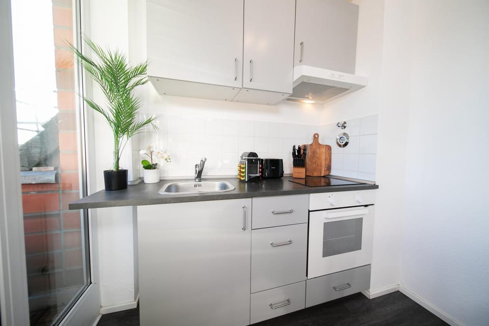 Coffee/tea facilities, Kitchen or kitchenette, pet friendly, stove