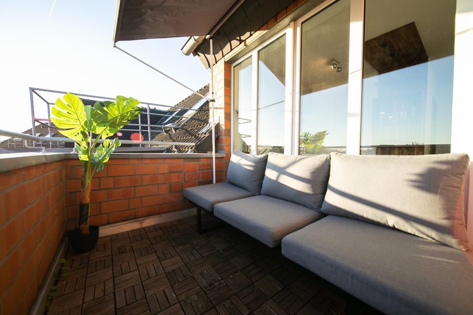 View (from property/room), Balcony/Terrace, Seating area