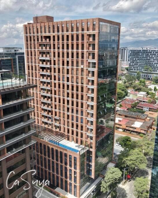 CaSuya Airali apartment with heated pool, gym in city center Apartment in Guatemala City