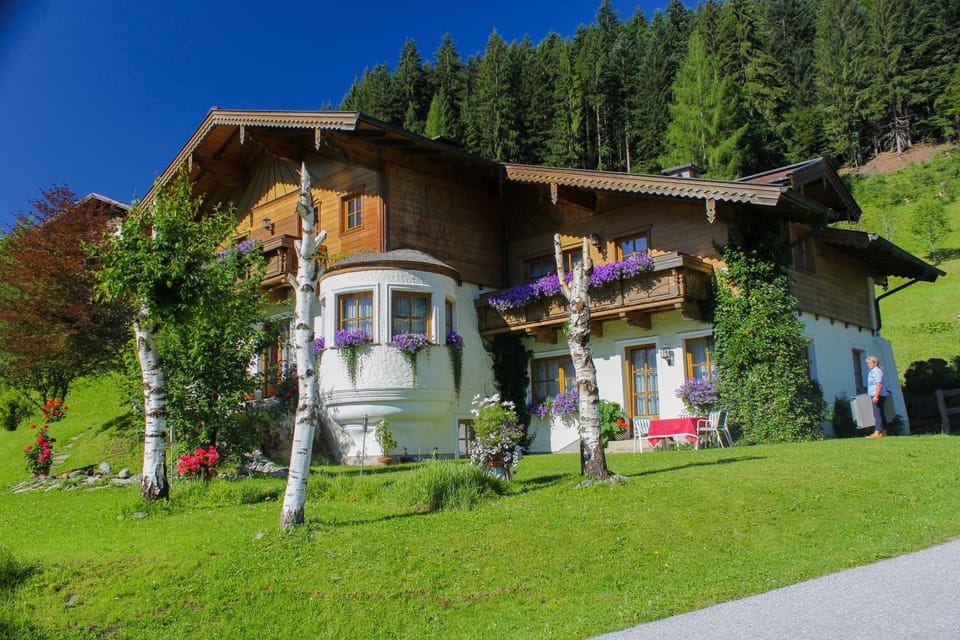 Property building, Garden