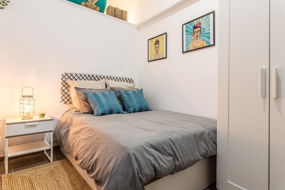Bed, Photo of the whole room, Bedroom, wardrobe