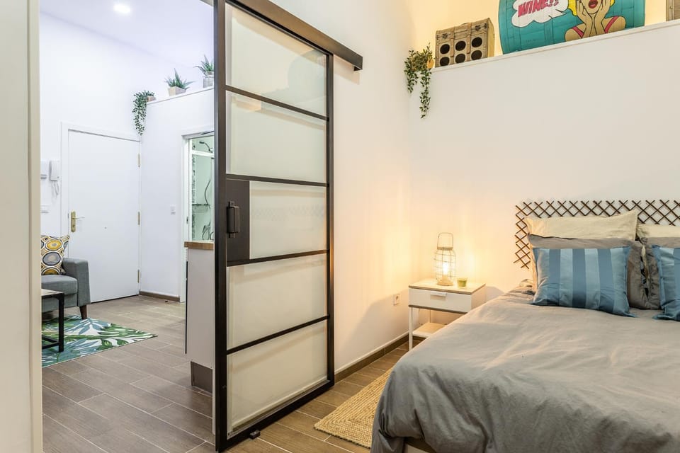 Bed, Photo of the whole room, Bedroom