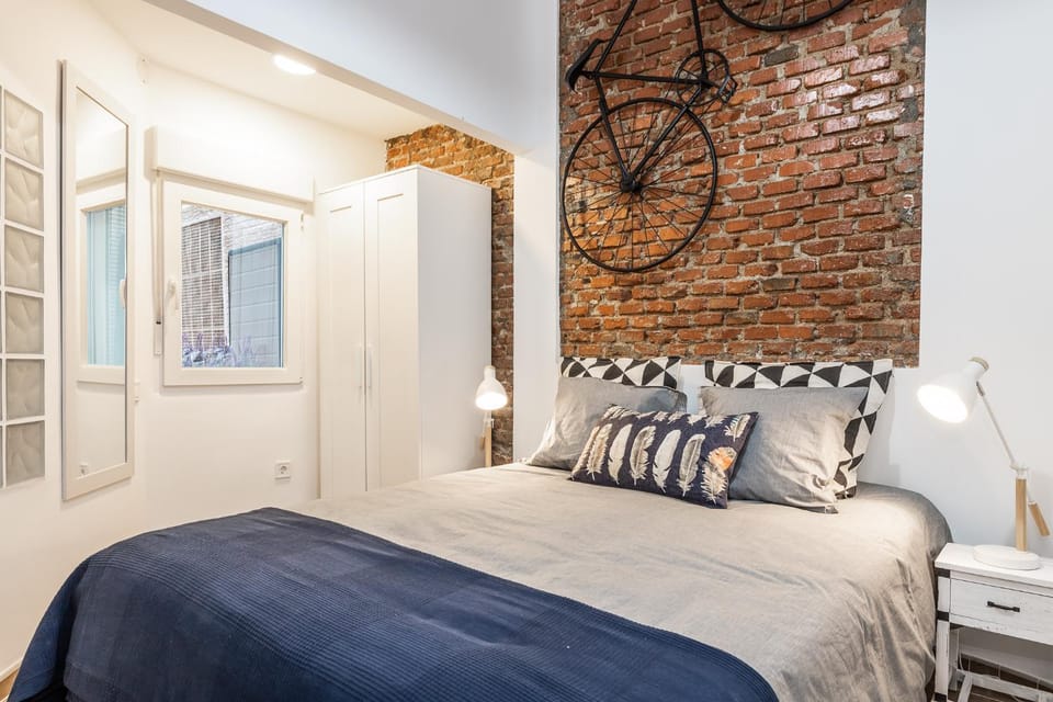 Bed, Photo of the whole room, Bedroom, wardrobe