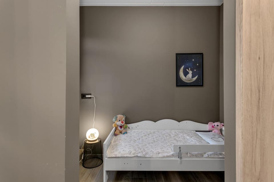 Bed, Bedroom, children