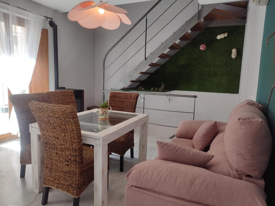 Lounge or bar, Seating area