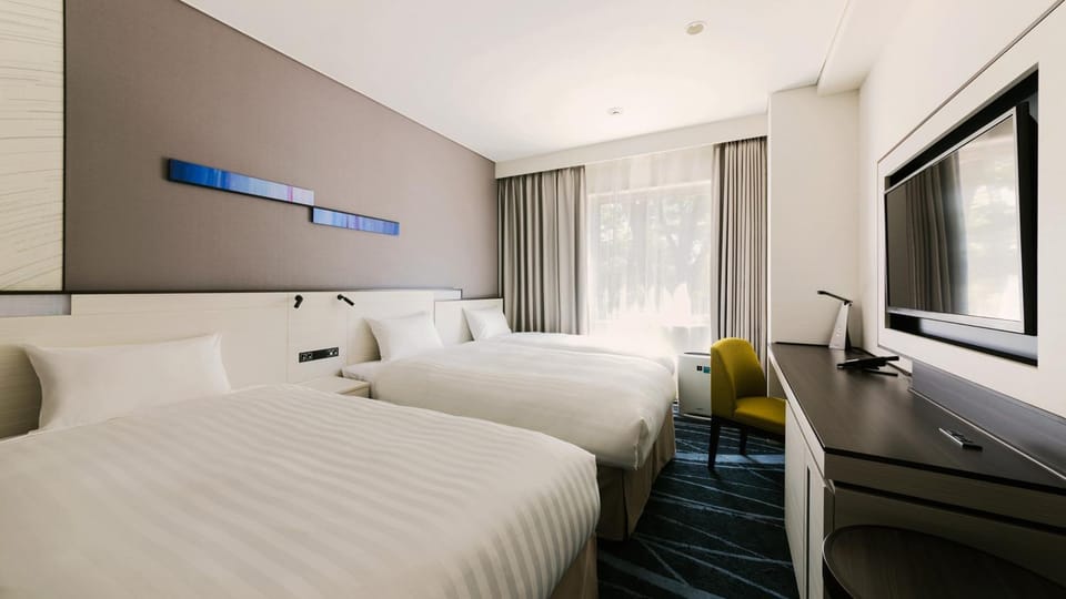 JR-East Hotel Mets Musashisakai Hotel in Tokyo Prefecture
