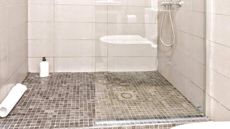 Shower, Bathroom, Decorative detail, On site
