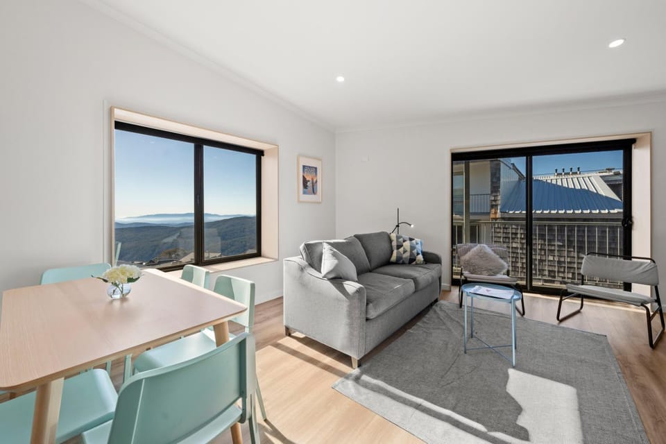 View (from property/room), Dining area