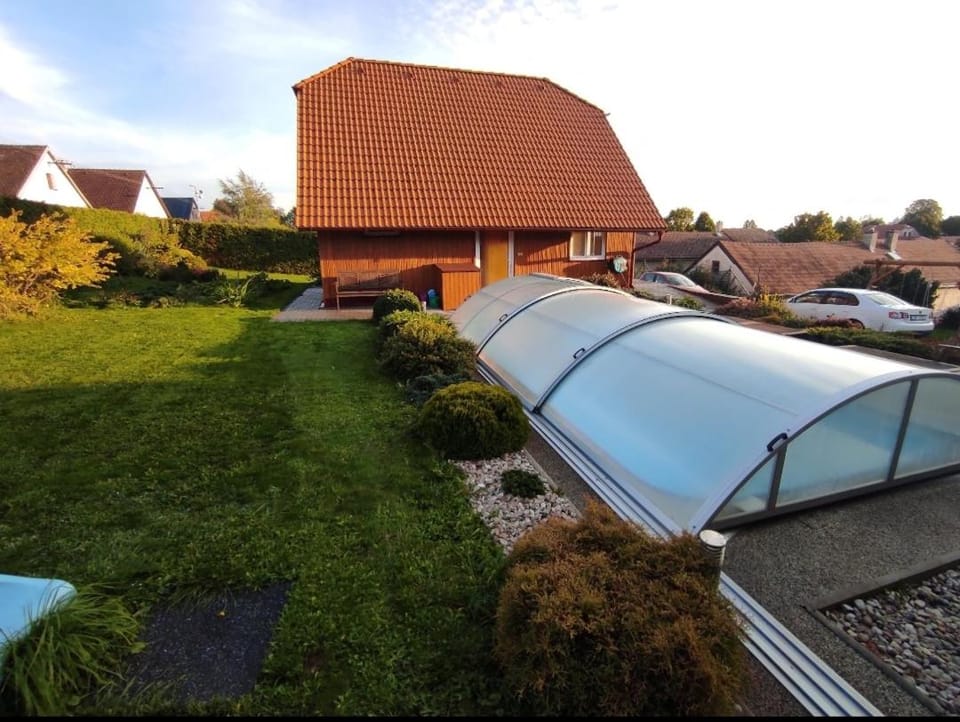 Property building, Garden, Garden view, Parking