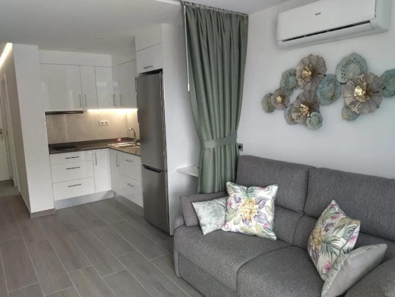 Playa del Inglés 5 min walk from Yumbo! 204 Apartment in Maspalomas