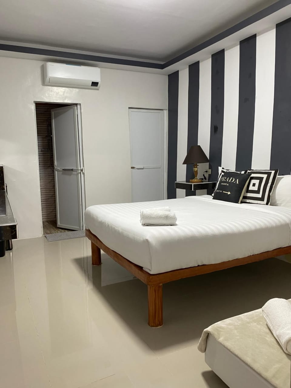 Bed, Photo of the whole room, Bedroom, towels, air conditioner