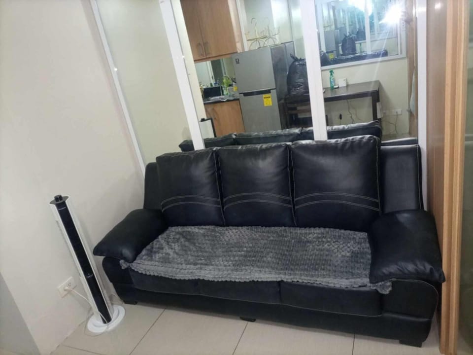 Nice and Simple 1 Bedroom in Shell Residences Apartment in Pasay