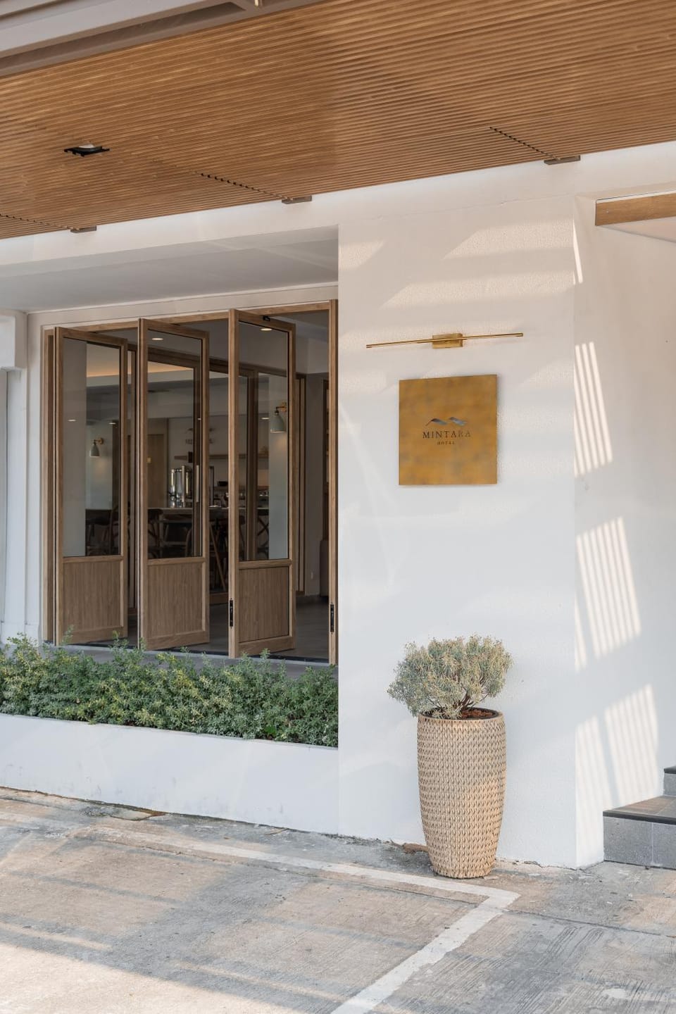 Facade/entrance