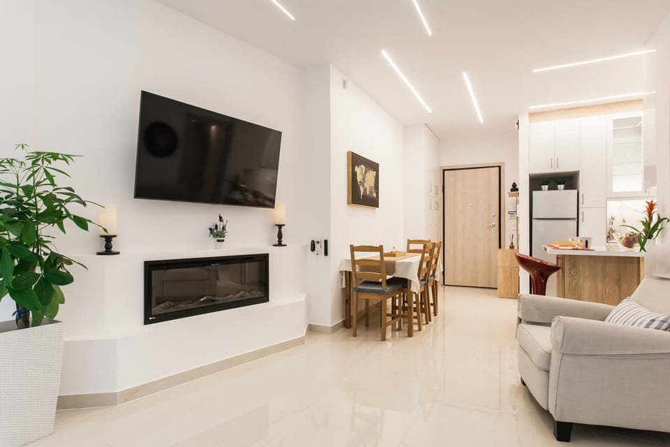 TV and multimedia, Kitchen or kitchenette, Seating area, Dining area, Evening entertainment