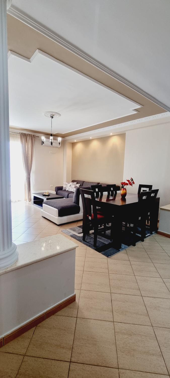 Living room, Dining area
