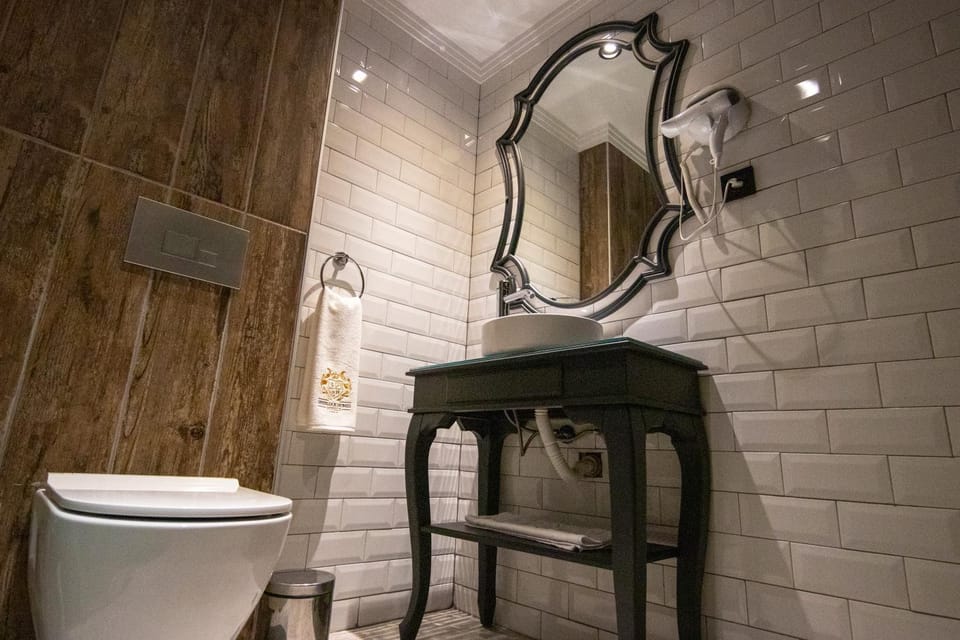 Toilet, Bathroom