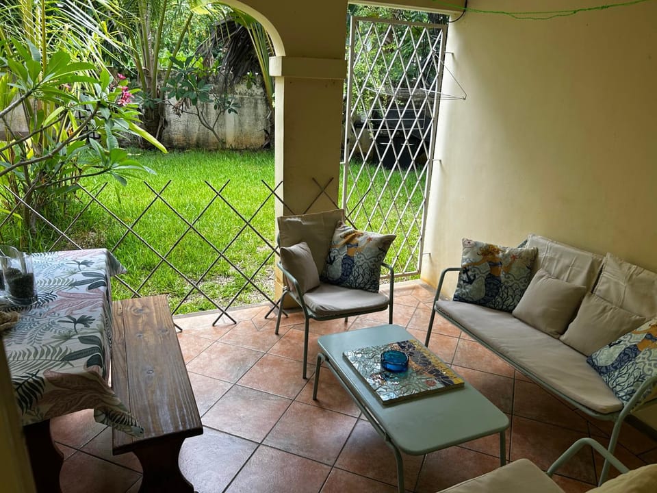 La Preneuse sur Mer Duplex Apartment in Rivière Noire District, Mauritius