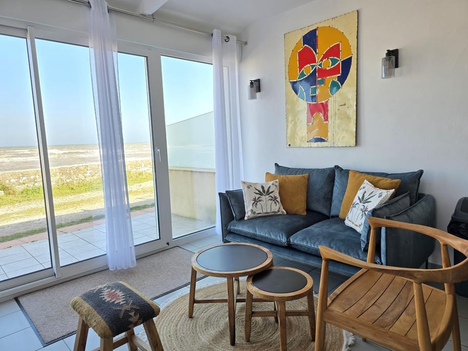 View (from property/room), Living room, Sea view, Sea view