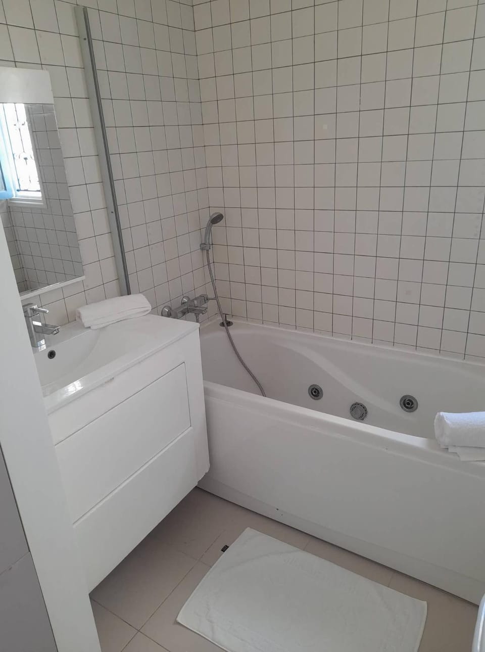 Bathroom, Bath