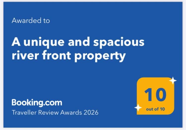 A unique and spacious river front property House in Teignmouth