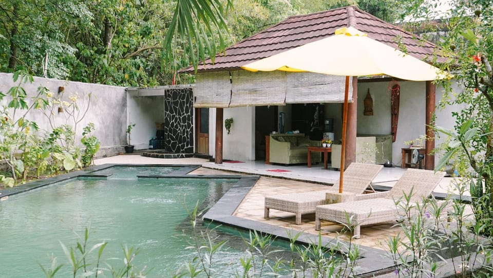 Property building, Swimming pool