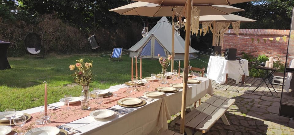 Food and drinks, Garden view