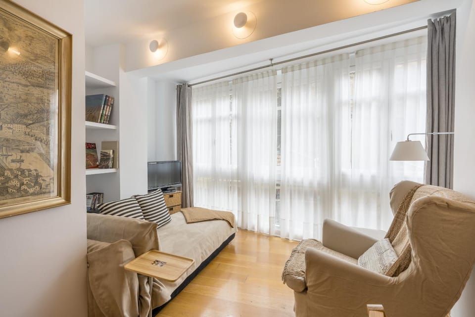 Communal lounge/ TV room, Living room