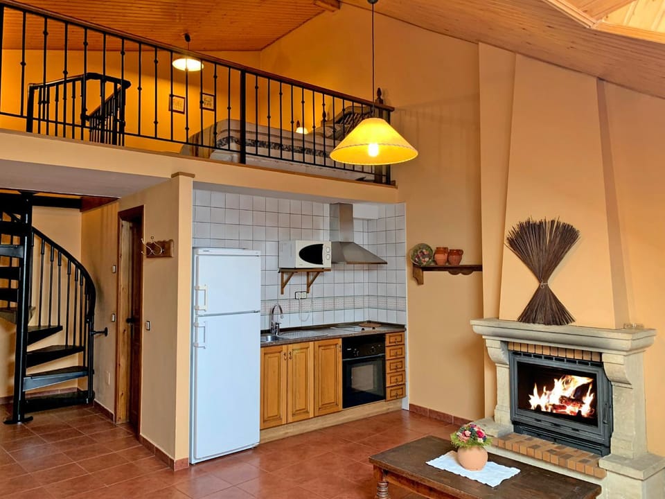 Kitchen or kitchenette, Living room, flat iron, minibar, pet friendly, stove