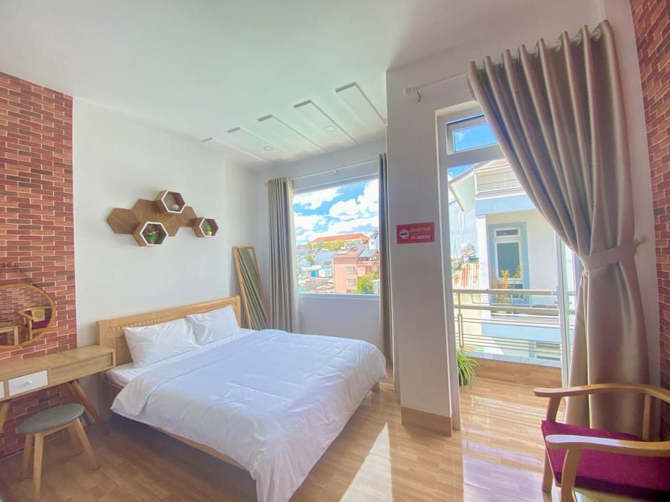Bed, Balcony/Terrace, Bedroom
