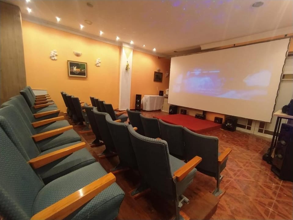 Communal lounge/ TV room, Evening entertainment