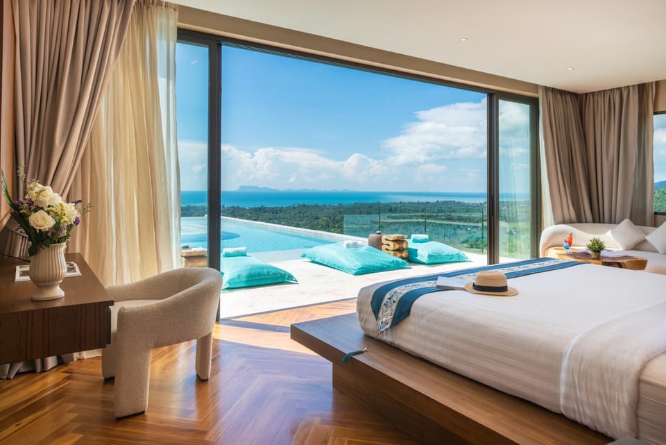 Bed, Bedroom, Sea view