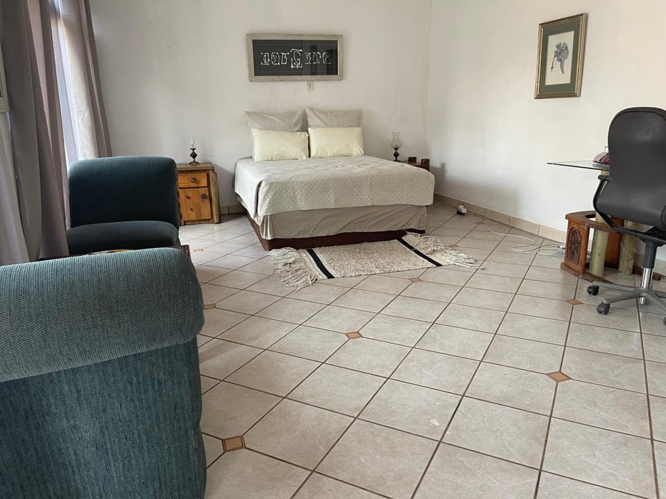 Royal View Cottage Apartment in Gauteng