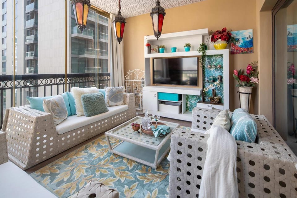 Frank Porter - Fairmont Residence South Apartment in Dubai