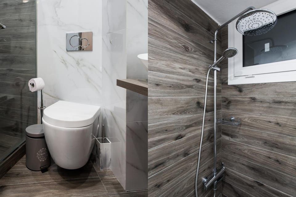 Plaka's Arch Studio Apartment in Athens