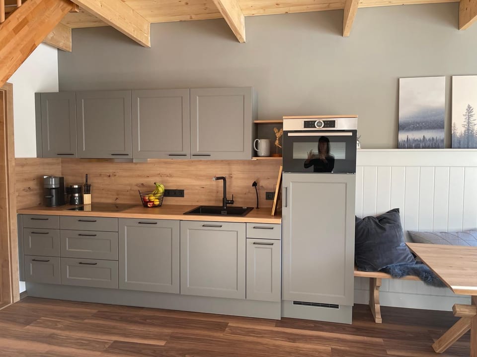 Dining area, kitchen