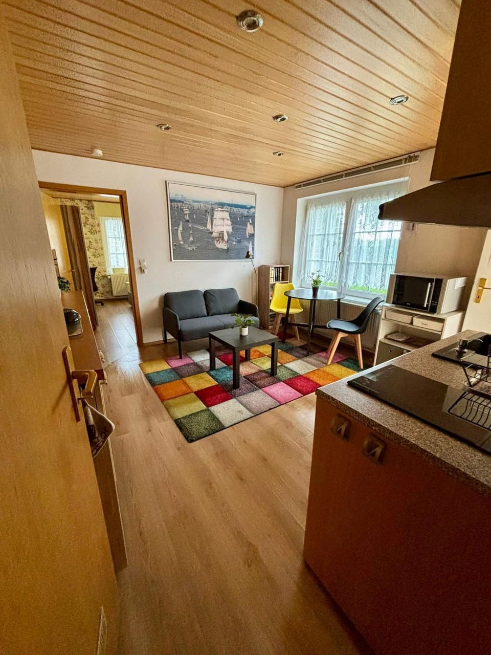 Seating area, kitchen