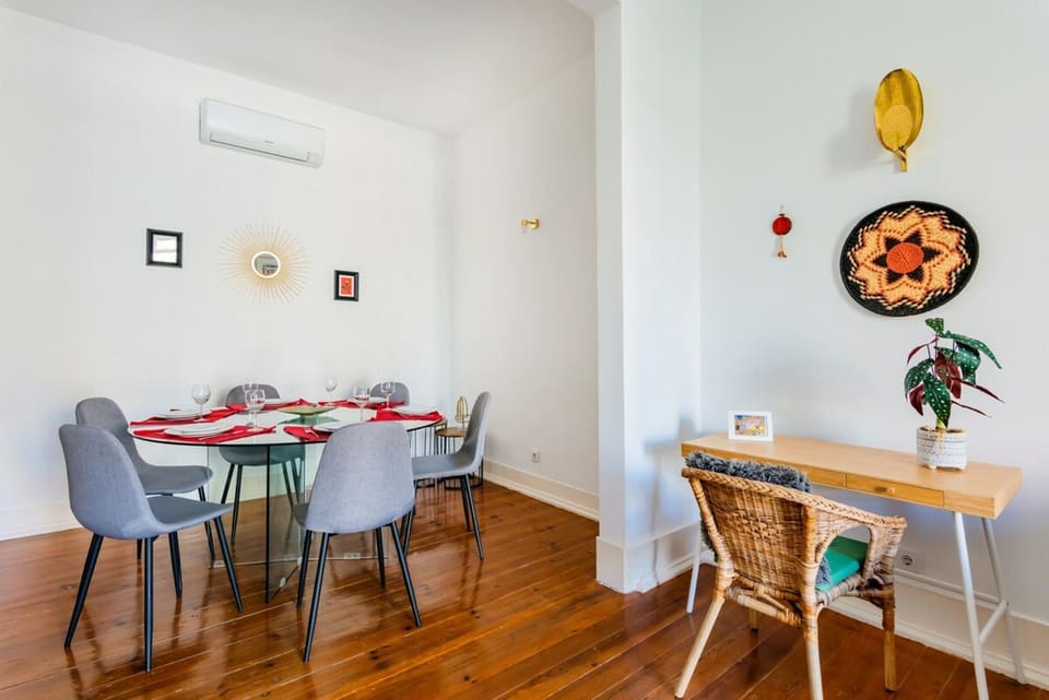 Conde 3BDR Luxury with Balcony Apartment in Lisbon