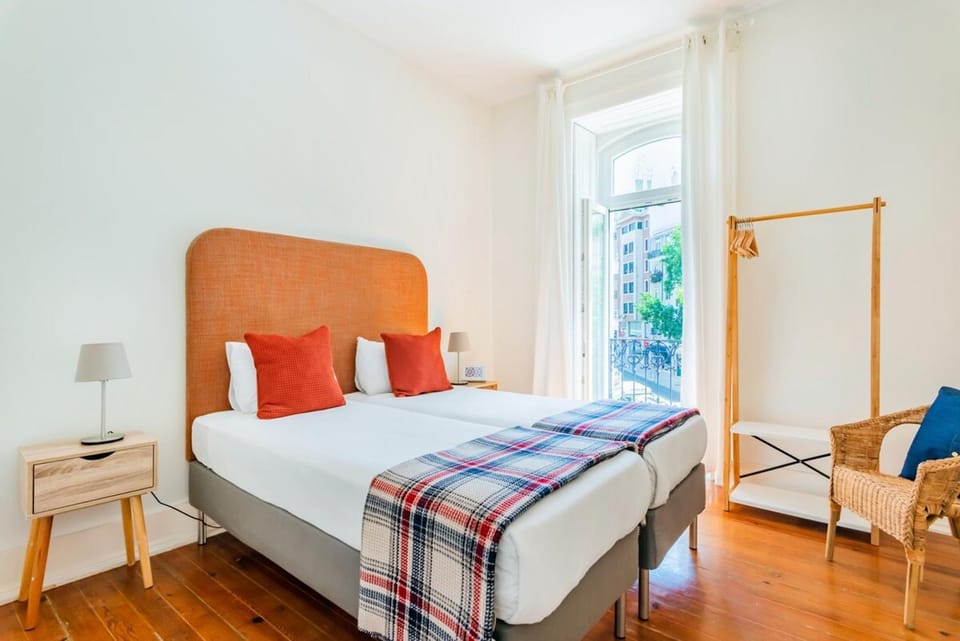 Conde 3BDR Luxury with Balcony Apartment in Lisbon