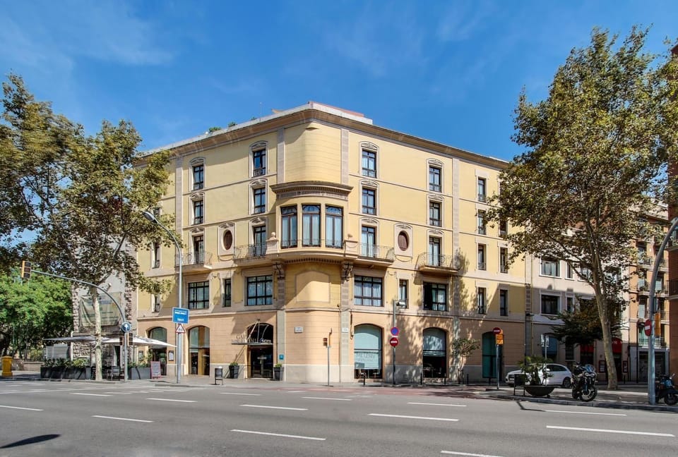 Facade/entrance, Street view