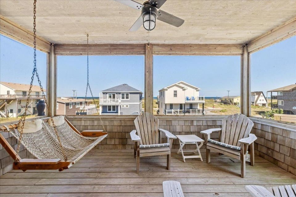 Cleared to Land House in Kill Devil Hills