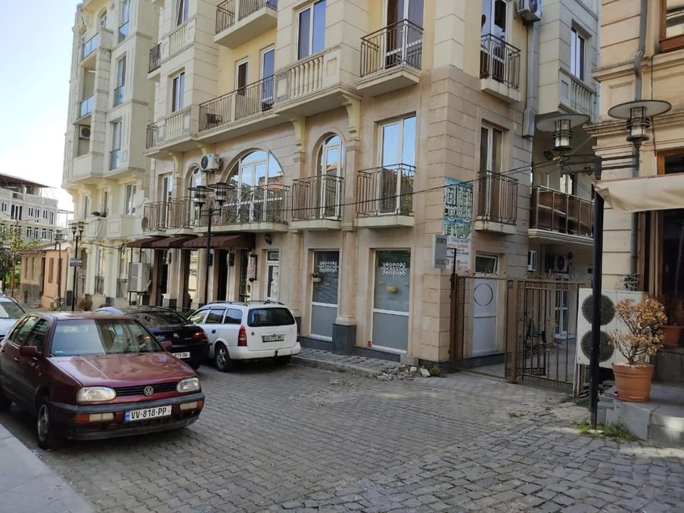 Property building, Street view