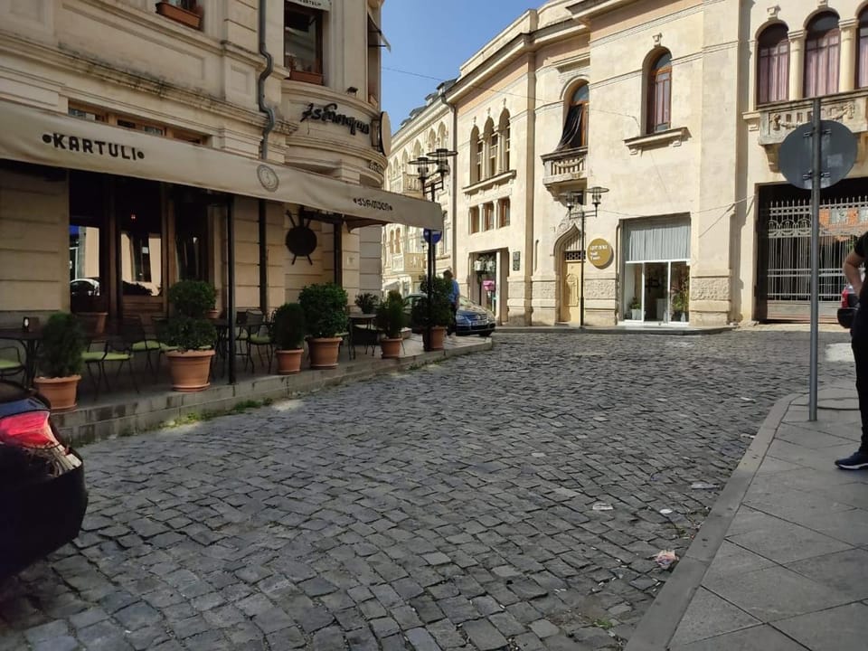 Neighbourhood, Street view
